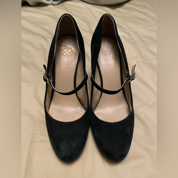 Vince Camuto suede black heels - Picture 2 of 3